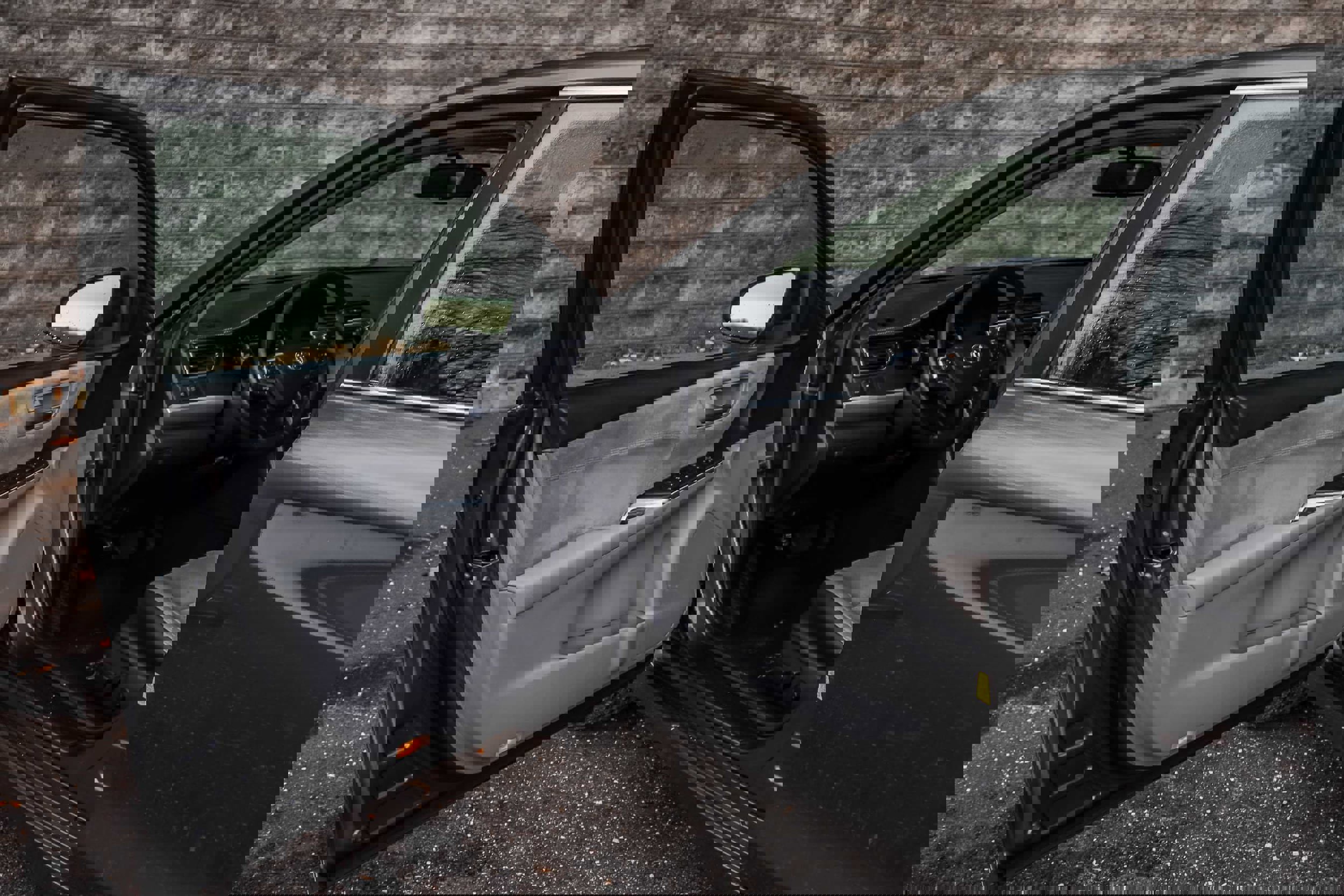 Used 2015 Toyota Camry XSE image 23