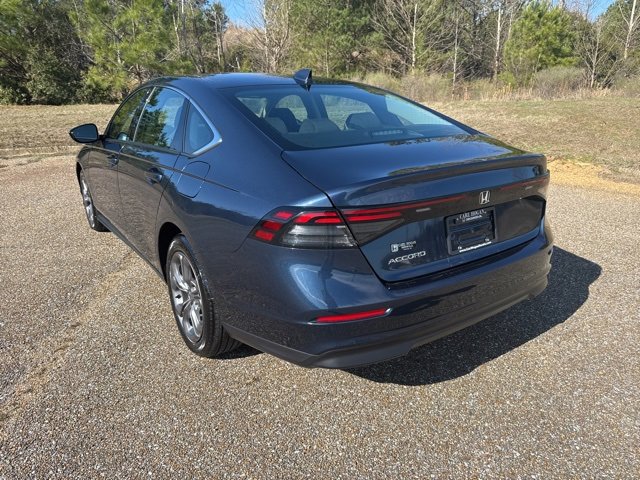Used 2023 Honda Accord EX image 4