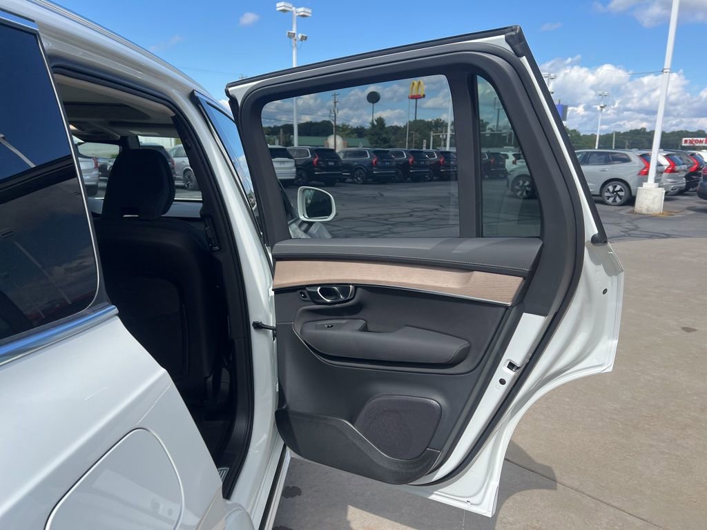 New 2026 Volvo XC90 B6 Plus w/ Protection Package Premier image 35