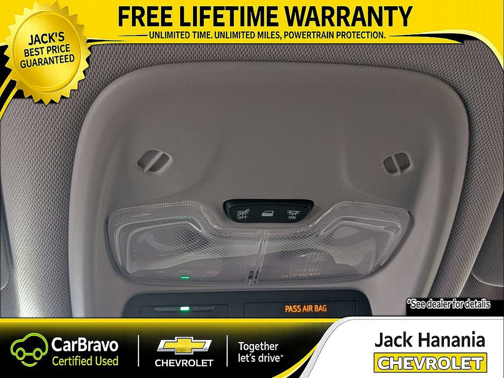 Used 2027 Chevrolet Bolt RS FWD image 30