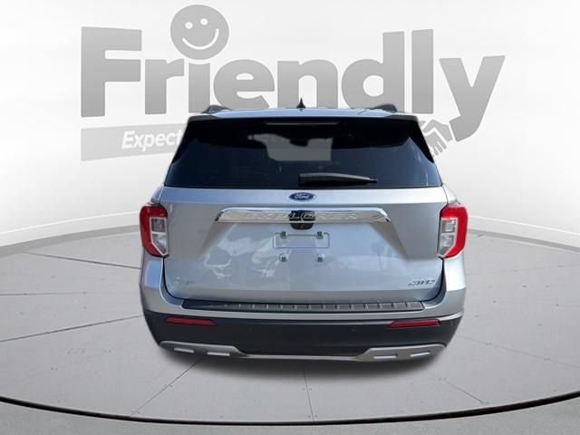 Used 2024 Ford Explorer XLT w/ Equipment Group 202A AWD/4WD image 6