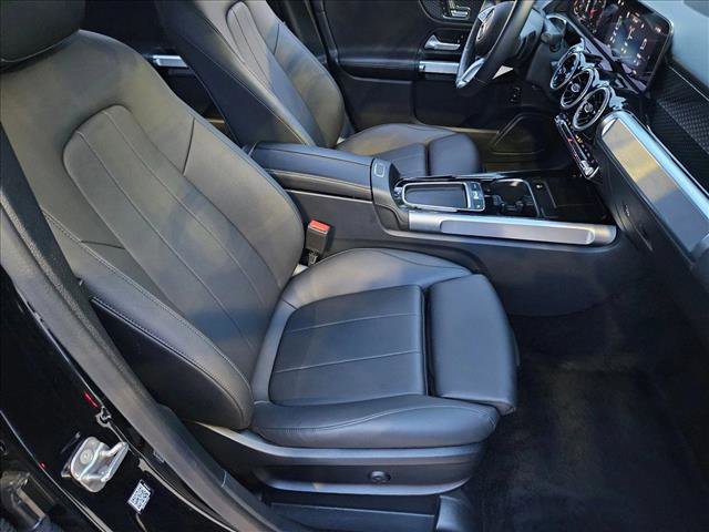 Used 2025 Mercedes-Benz GLB 250 image 19