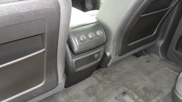 Used 2009 Chevrolet Traverse LT FWD image 18