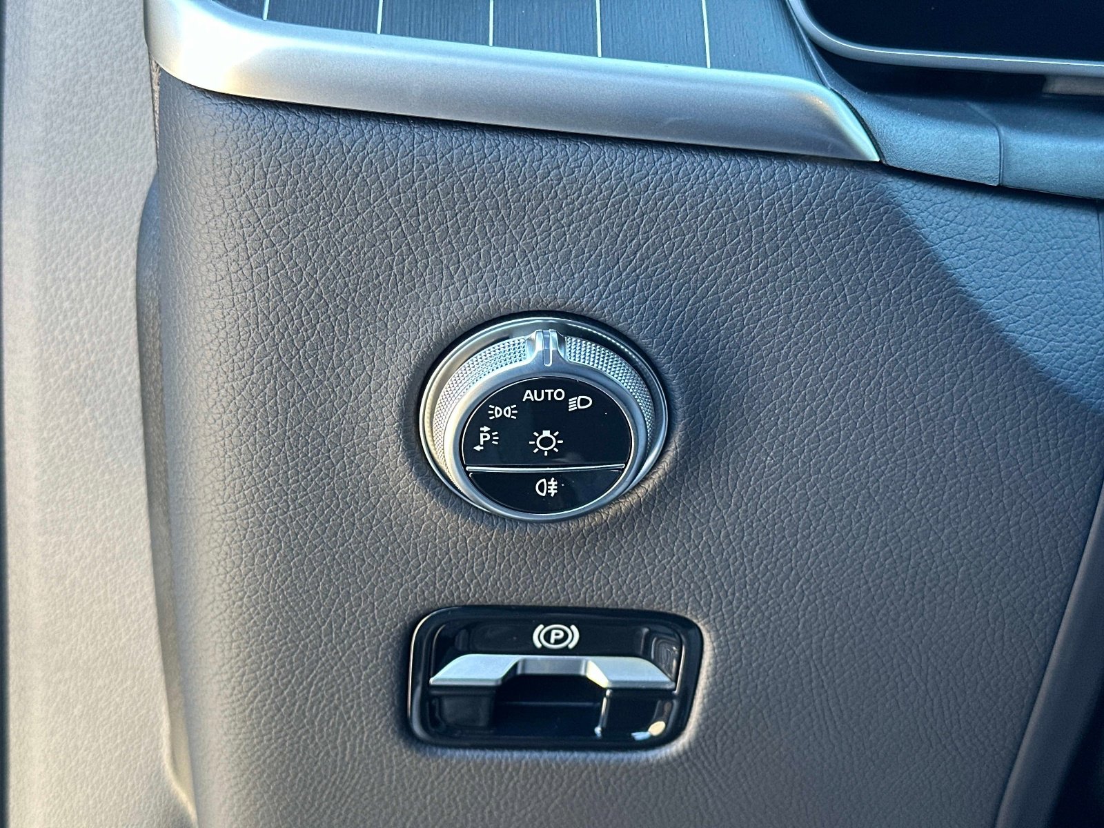 Used 2026 Mercedes-Benz GLC 350e 4MATIC image 27