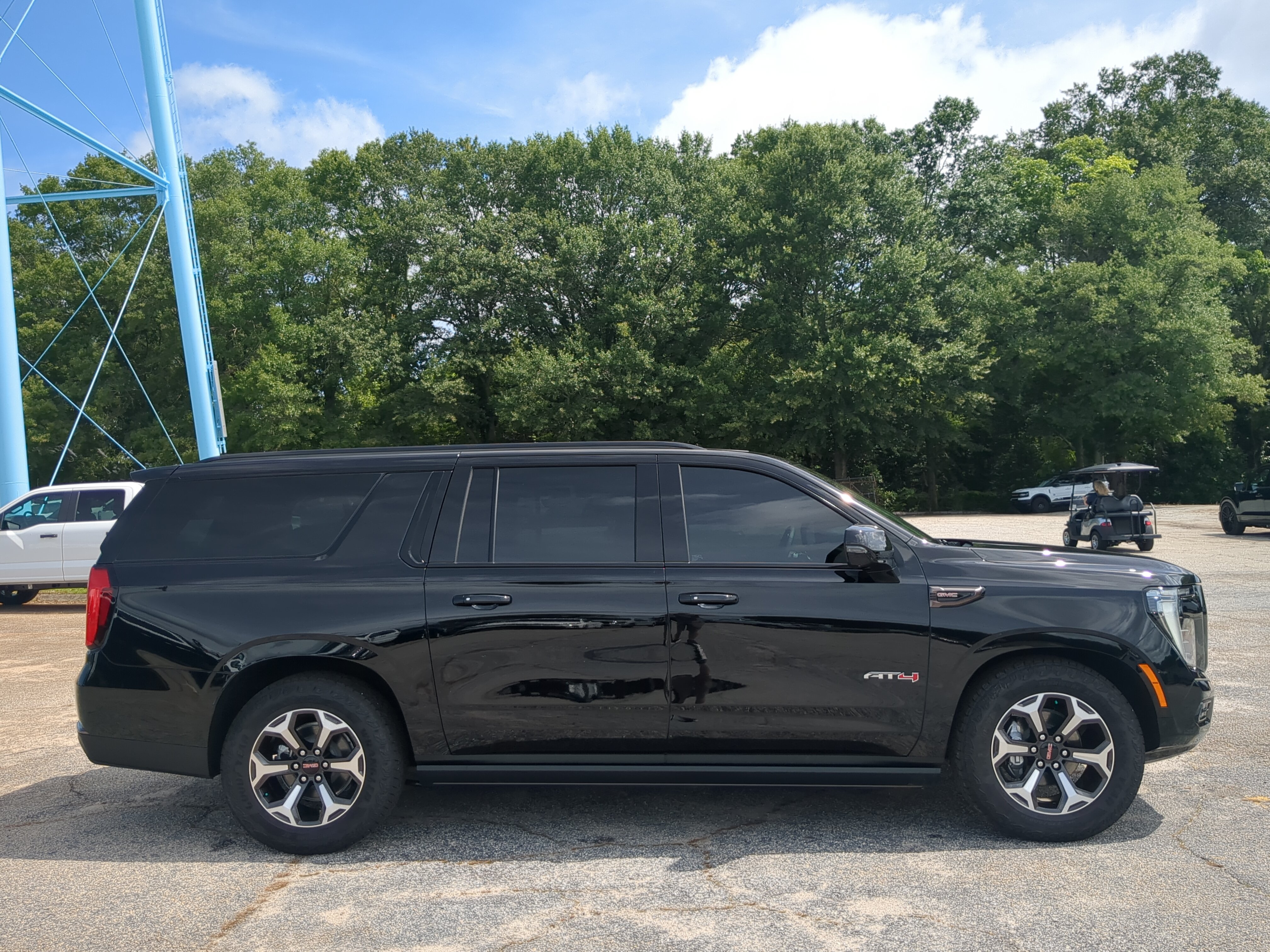 Used 2026 GMC Yukon XL AT4 Ultimate w/ LPO, Floor Liner Package AWD/4WD image 2
