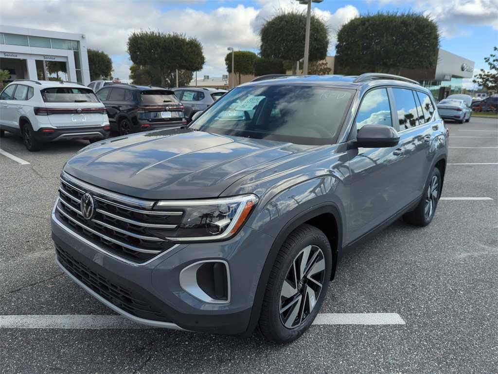 New 2026 Volkswagen Atlas SE image 10