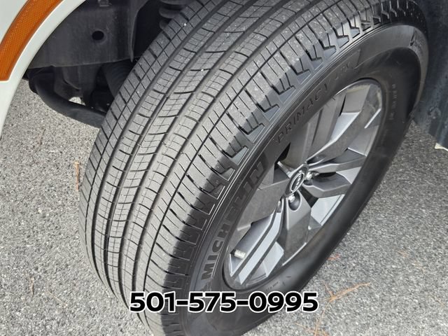 Used 2025 Nissan Frontier SV RWD image 18