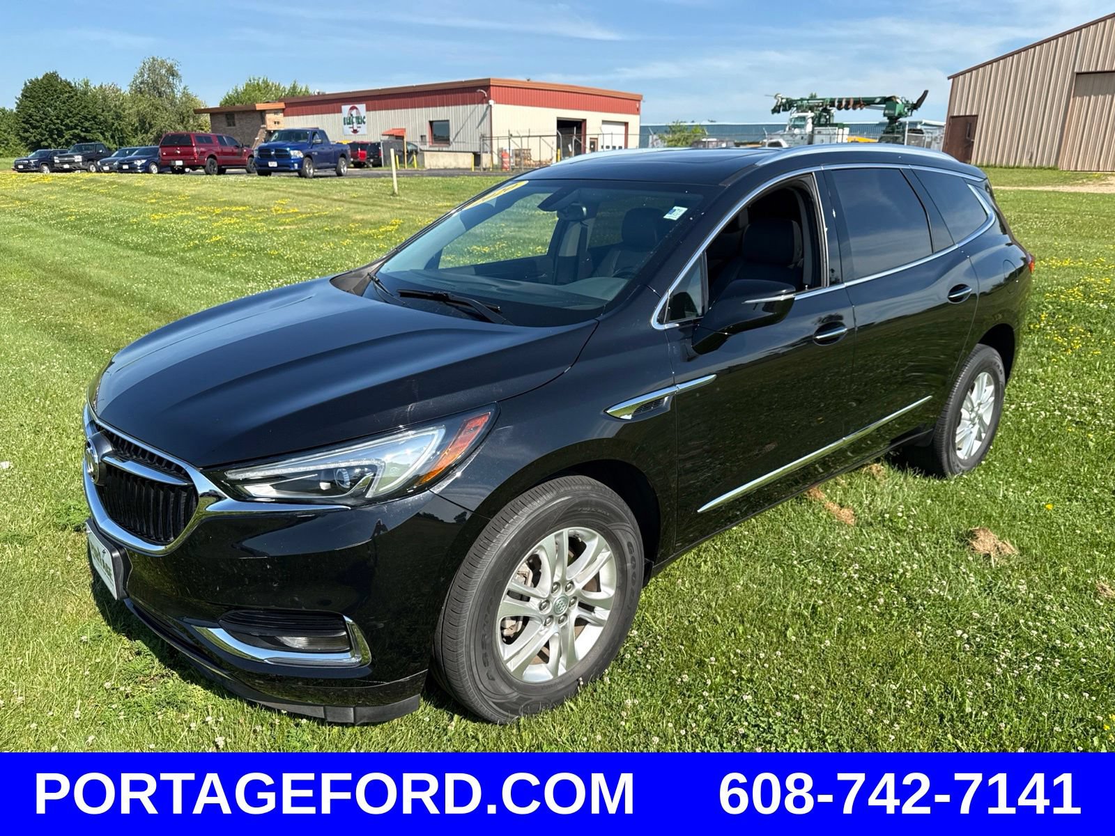 Used 2020 Buick Enclave Essence w/ Sound and Sites Package AWD/4WD image 5