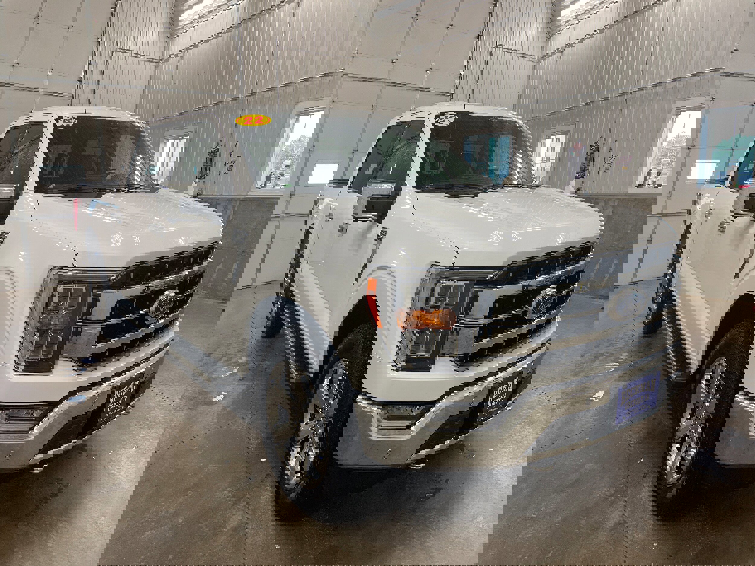 Used 2022 Ford F150 Lariat image 7