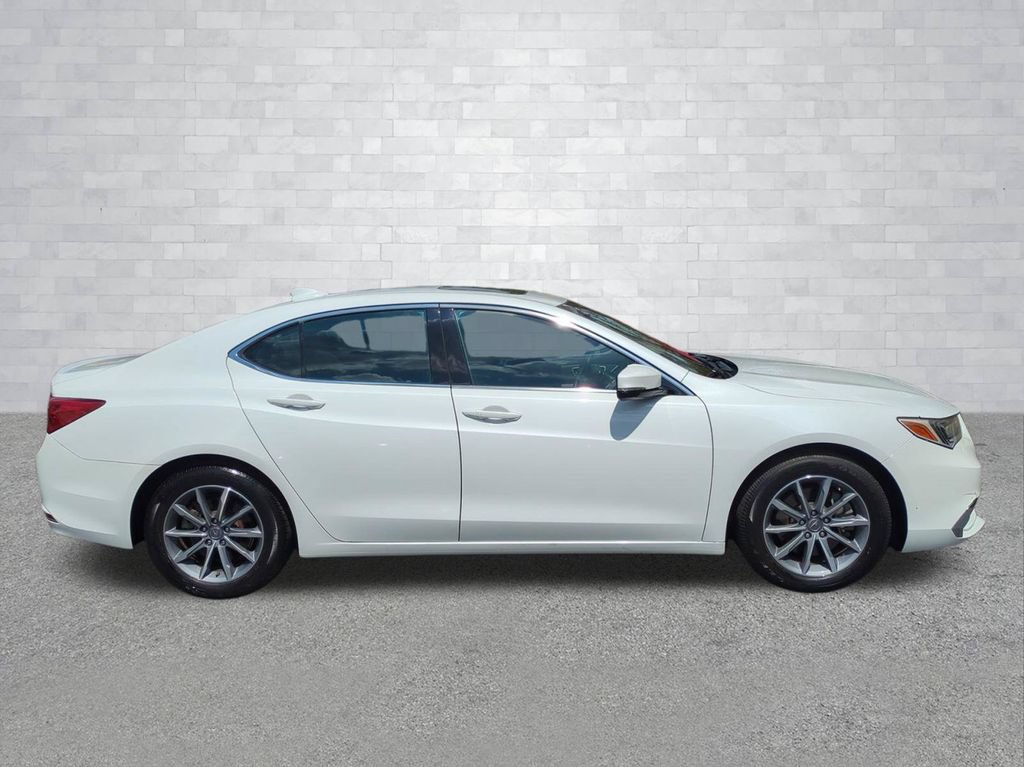 Used 2018 Acura TLX FWD image 3