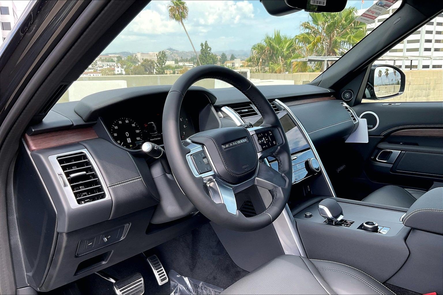 New 2026 Land Rover Discovery Dynamic SE AWD/4WD image 12
