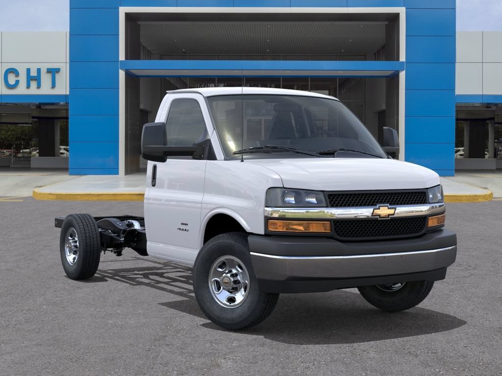 New 2026 Chevrolet Express 3500 w/ Power Convenience Package RWD image 7