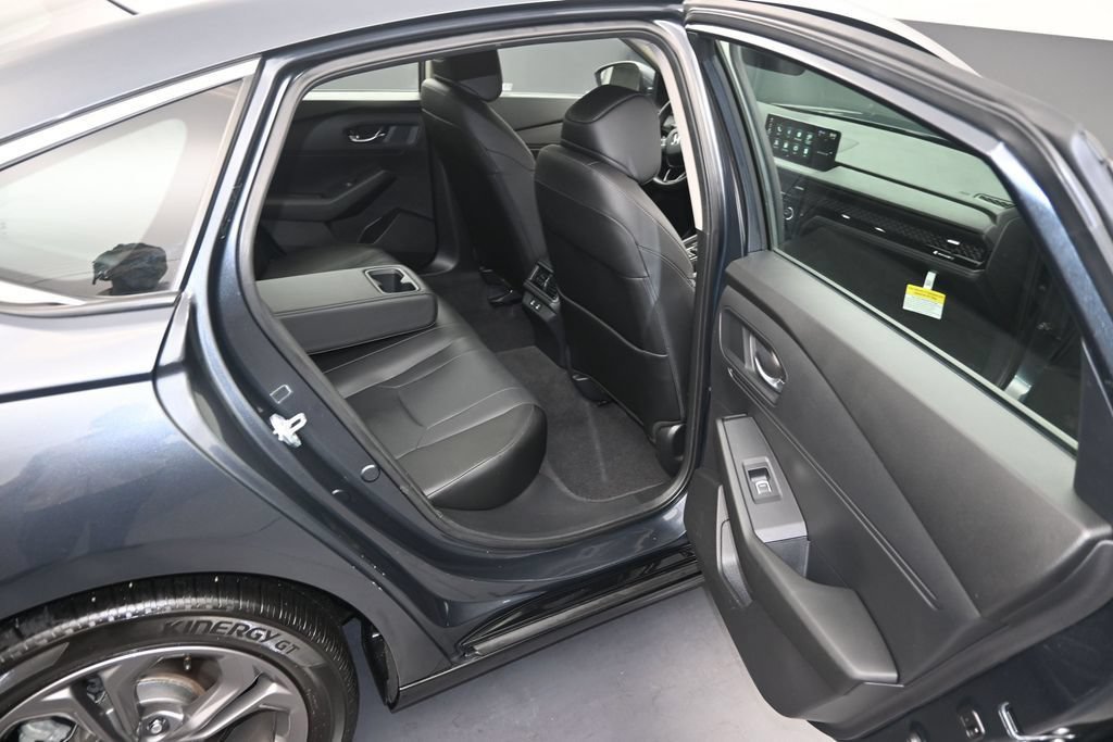Used 2023 Honda Accord EX-L image 11