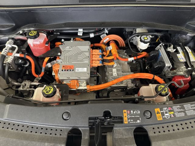 Certified 2023 Chevrolet Bolt EUV Premier w/ Sun & Sound Package FWD image 31
