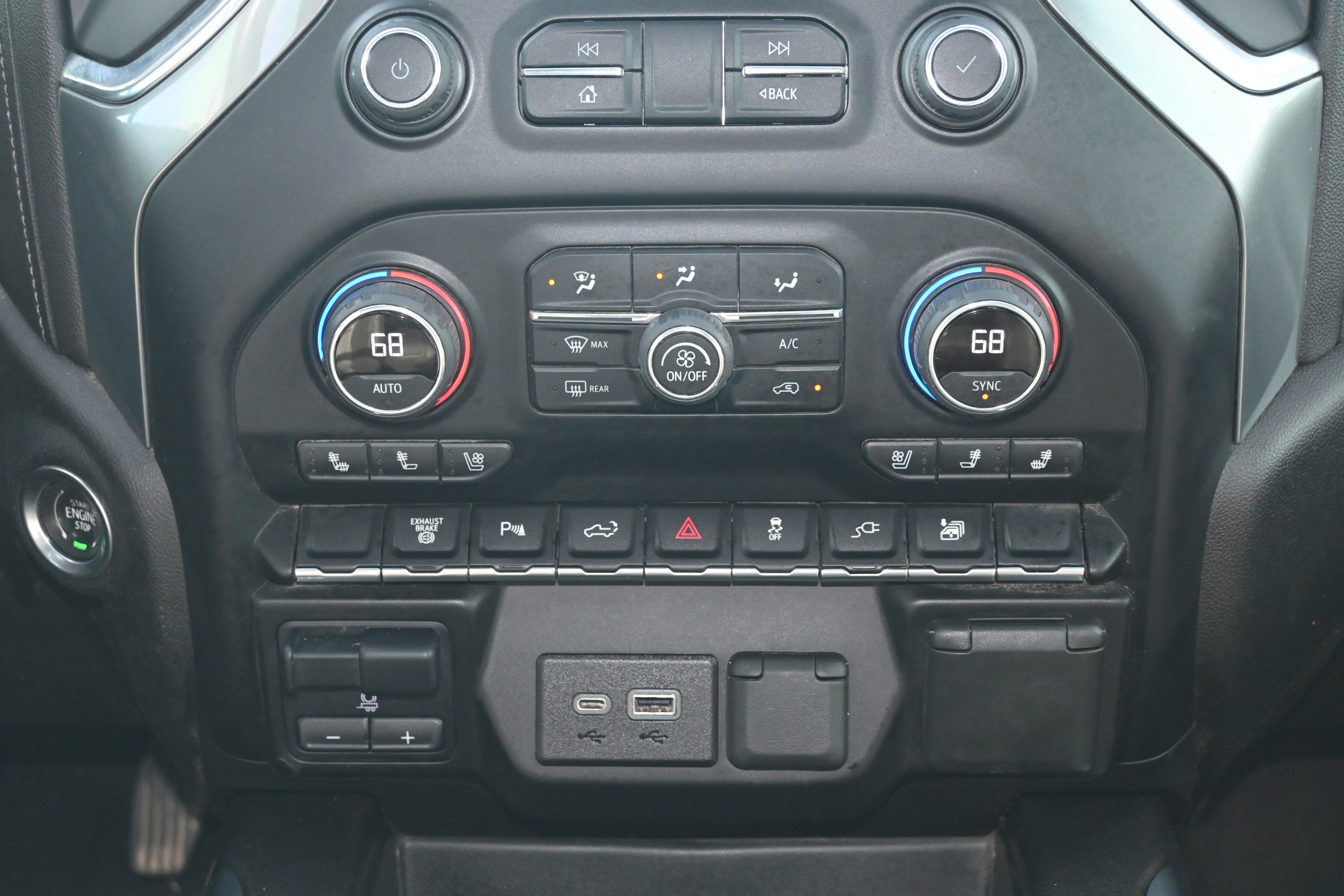 Used 2022 Chevrolet Silverado 2500 LTZ w/ LTZ Plus Package image 31