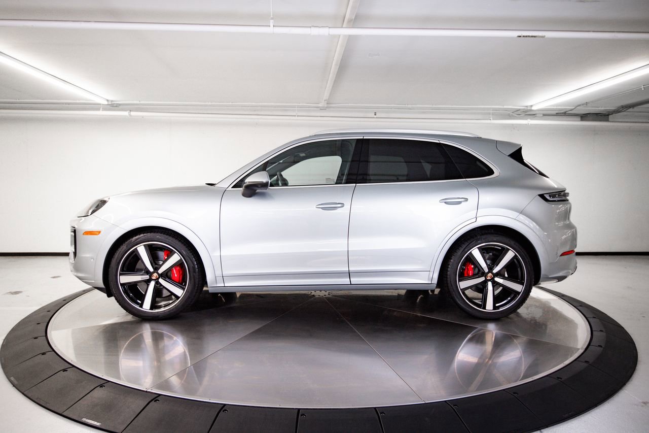 New 2026 Porsche Cayenne S AWD/4WD image 2