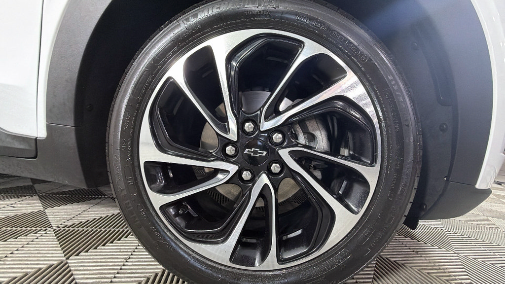 Certified 2023 Chevrolet Bolt EUV Premier FWD image 36