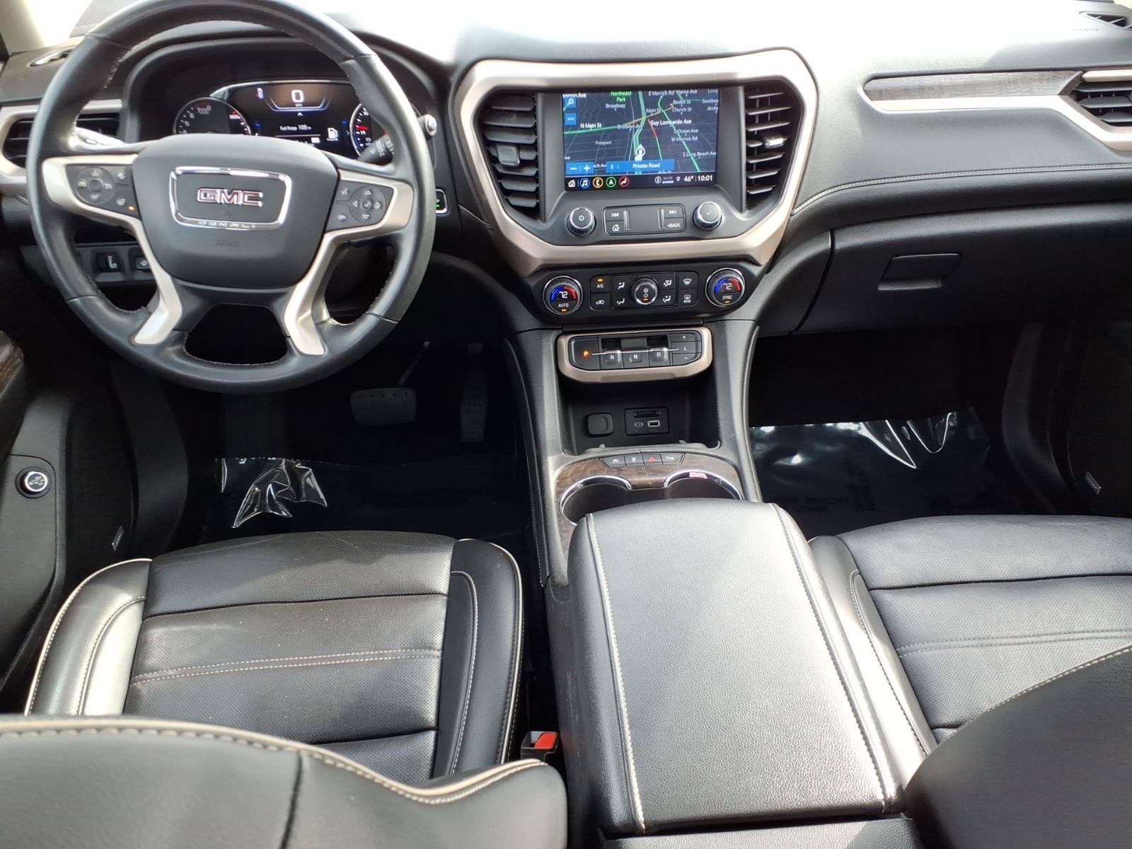 Used 2023 GMC Acadia Denali w/ Denali Ultimate Package AWD/4WD image 21