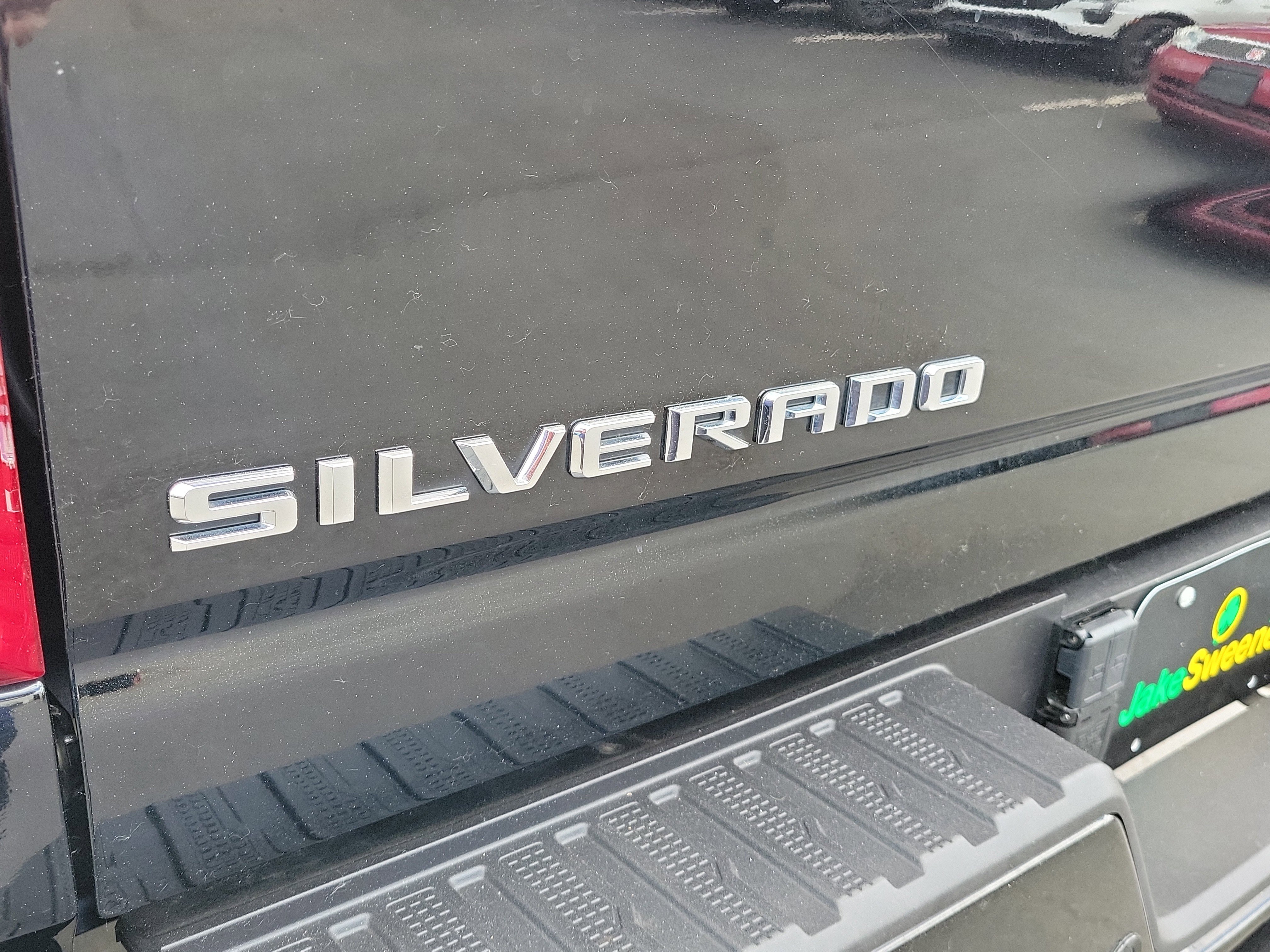 Used 2025 Chevrolet Silverado 3500 High Country w/ High Country Premium Package AWD/4WD image 7