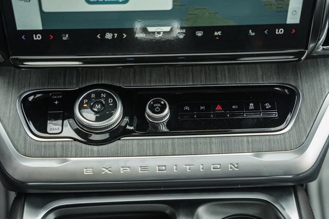 New 2026 Ford Expedition Max Platinum w/ Platinum Ultimate Package AWD/4WD image 35