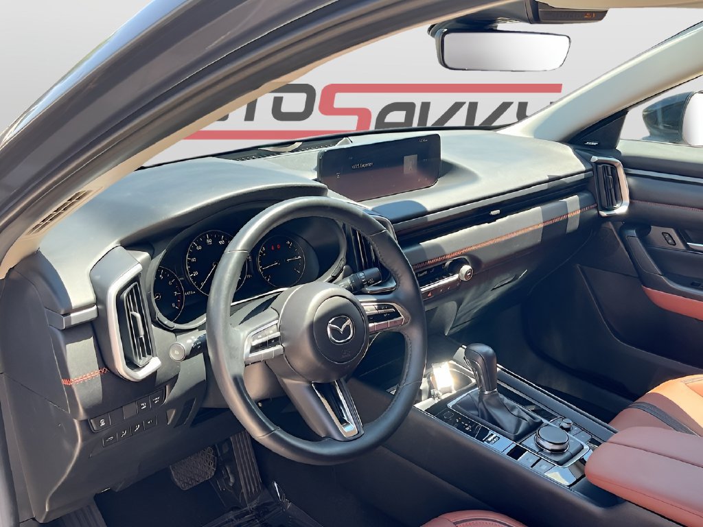 Used 2025 MAZDA CX-50 Meridian Edition w/ Weather Package AWD/4WD image 9