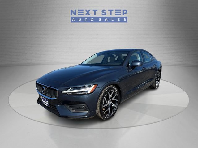 Used 2020 Volvo S60 T6 Momentum w/ Protection Package Premier image 3