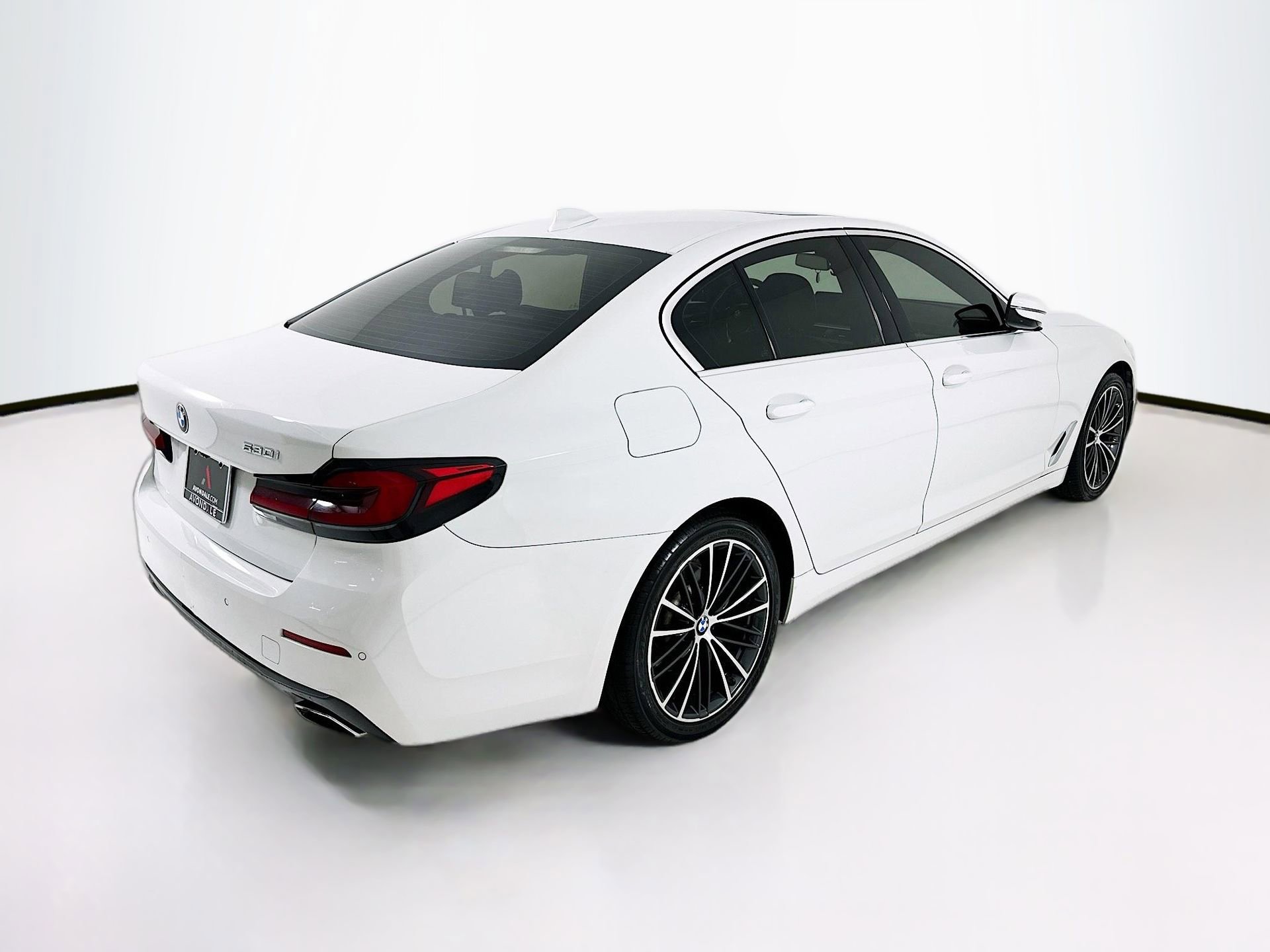 Used 2021 BMW 530i w/ Convenience Package RWD image 8
