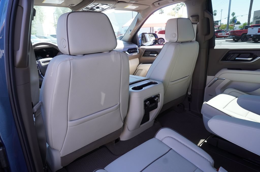 New 2026 GMC Yukon XL Denali w/ Sun & Power Step Package AWD/4WD image 11