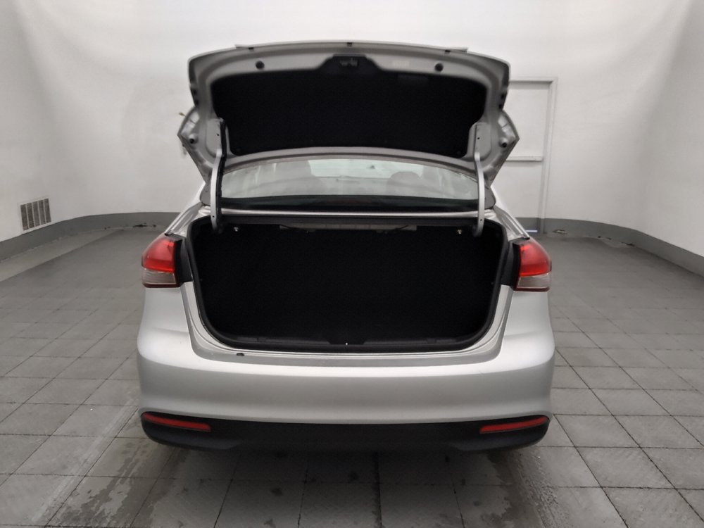Used 2017 Kia Forte LX FWD image 29