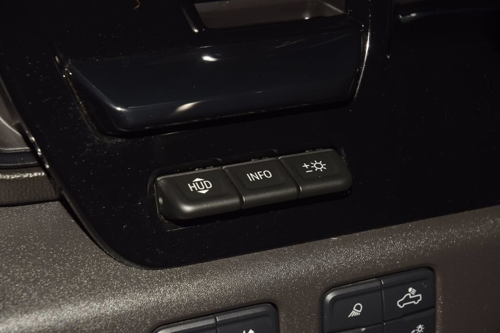 Used 2025 Chevrolet Silverado 1500 ZR2 w/ Technology Package AWD/4WD image 39