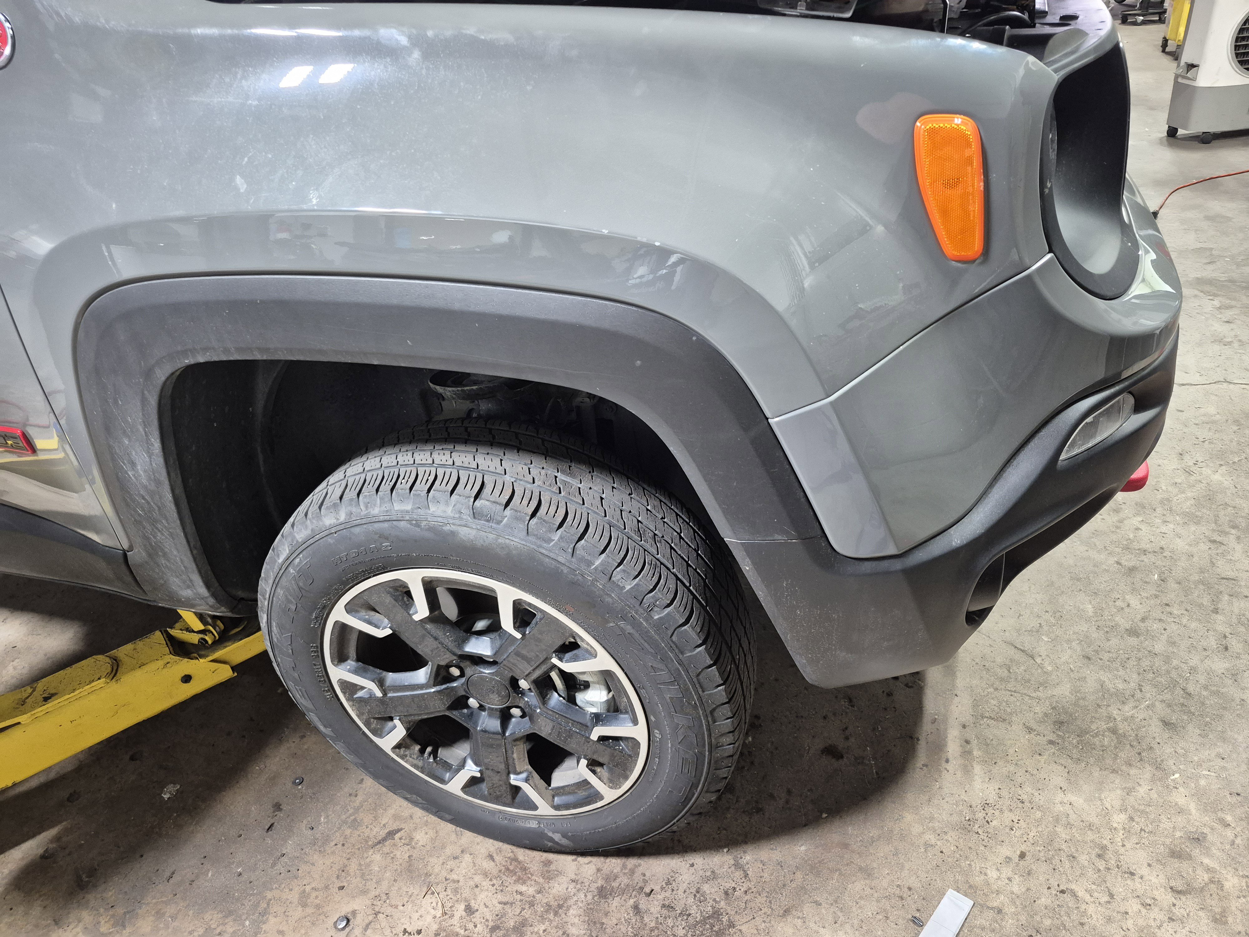Used 2023 Jeep Renegade Trailhawk w/ Sun/Sound Group AWD/4WD image 25