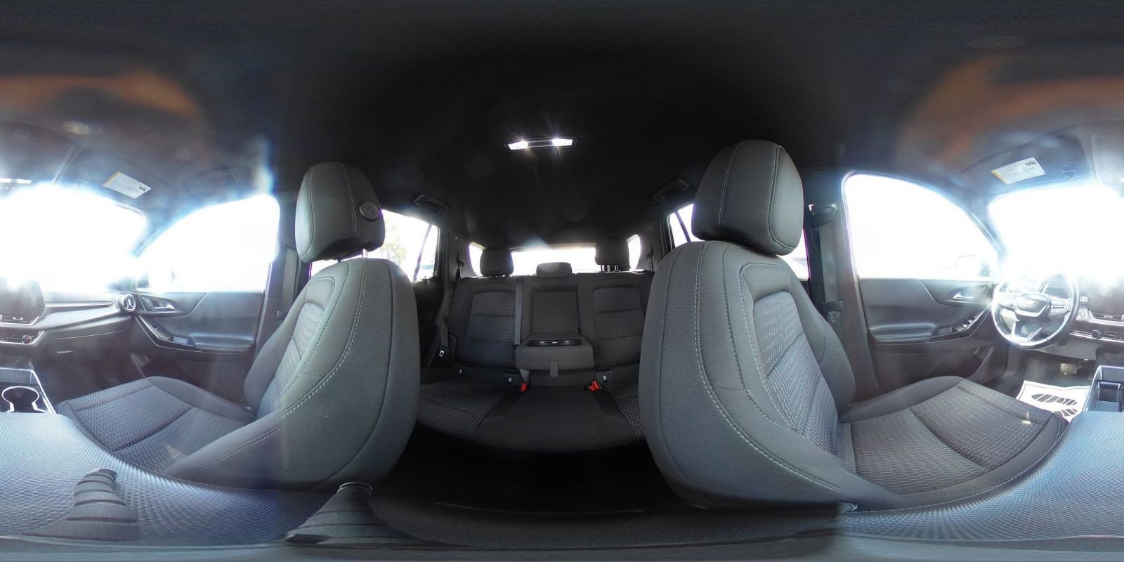 Used 2025 Chevrolet Equinox LT FWD image 42