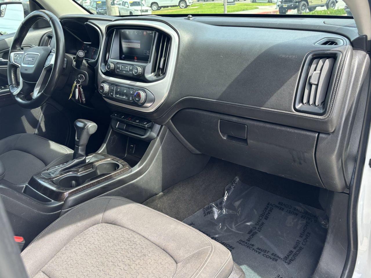 Used 2016 GMC Canyon SLE w/ SLE Convenience Package image 9