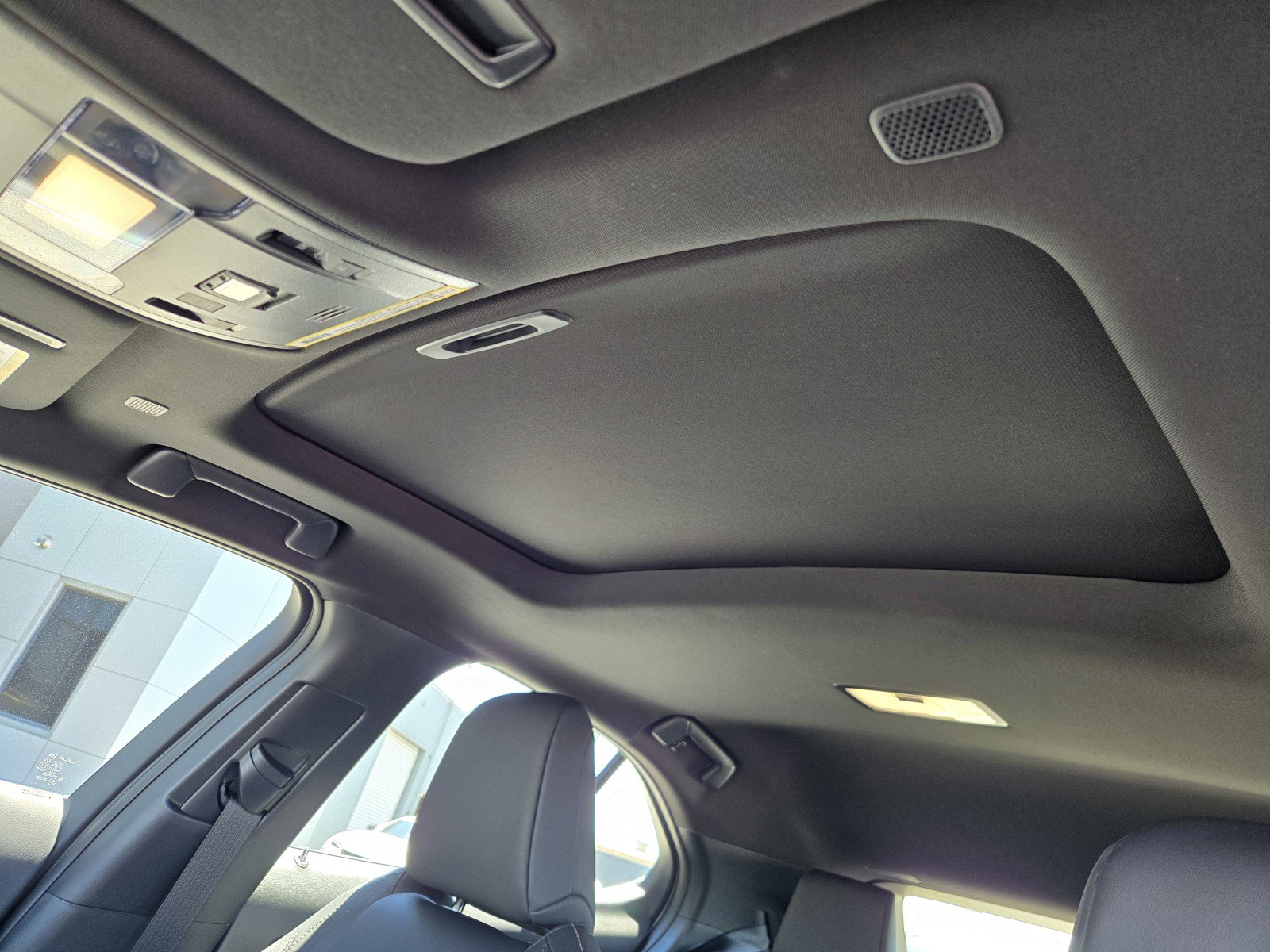 Used 2025 Lexus UX 300h FWD image 11