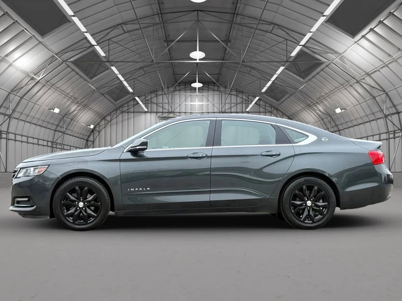 Used 2018 Chevrolet Impala LT w/ LT Convenience Package image 4