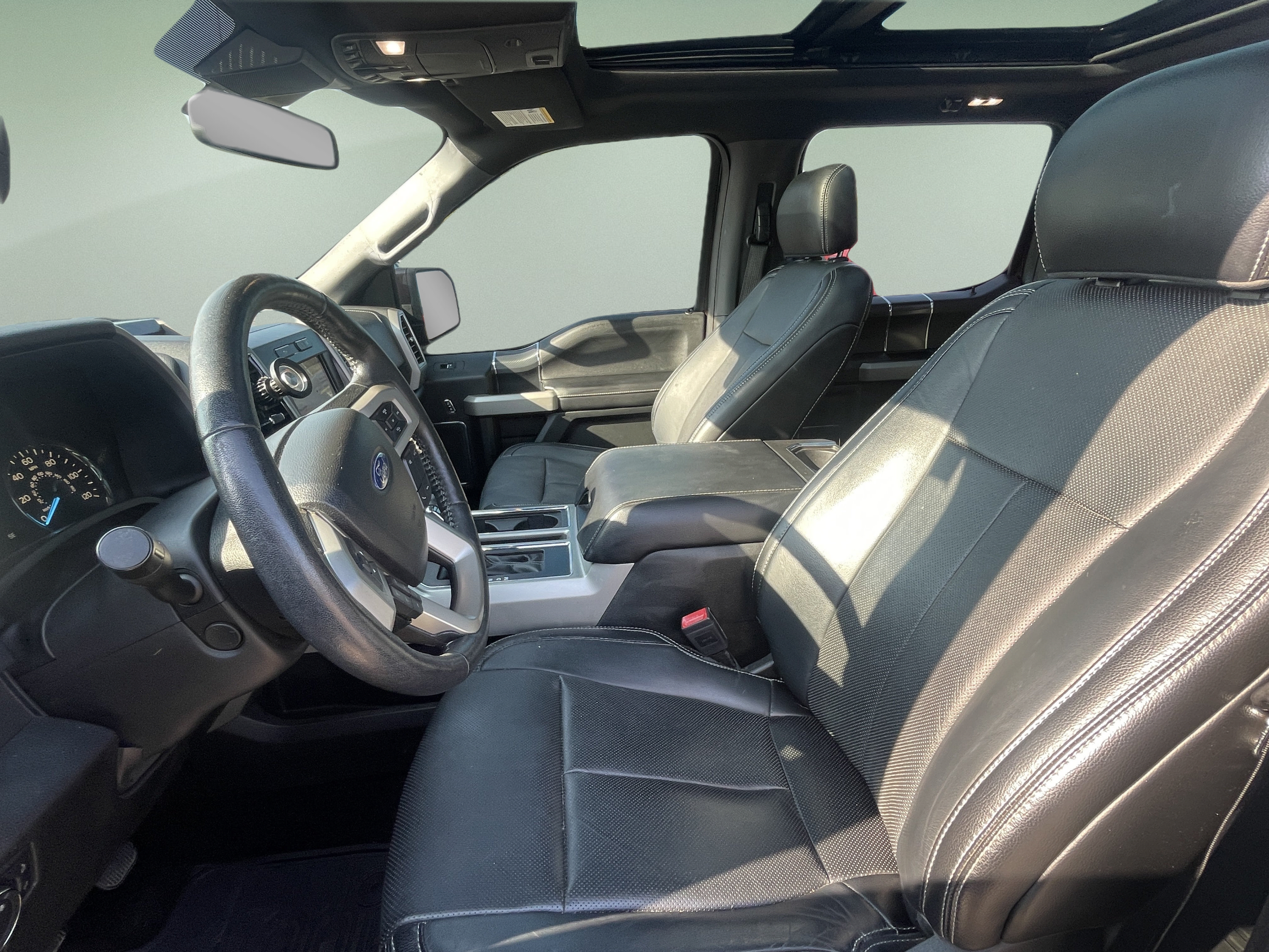 Used 2018 Ford F150 Lariat w/ Equipment Group 502A Luxury AWD/4WD image 9