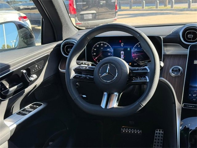 Certified 2025 Mercedes-Benz GLC 300 4MATIC image 14