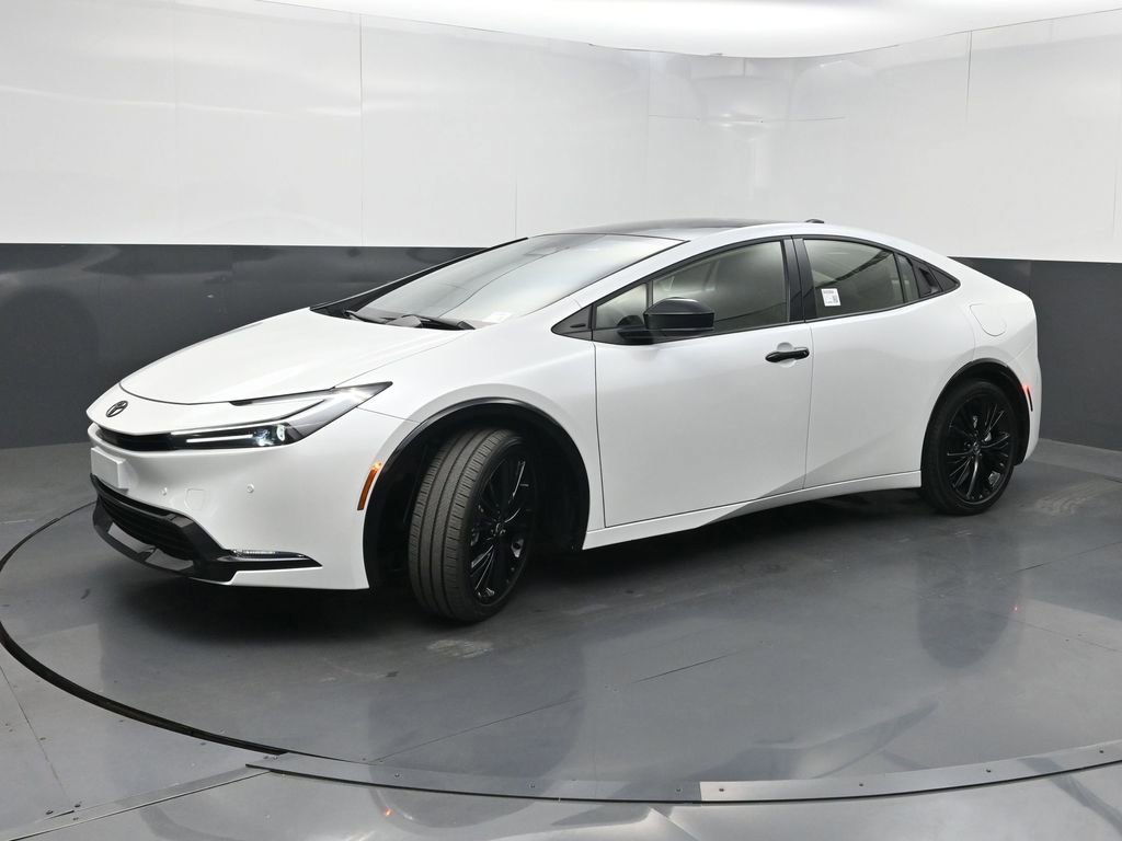 Used 2026 Toyota Prius FWD image 23