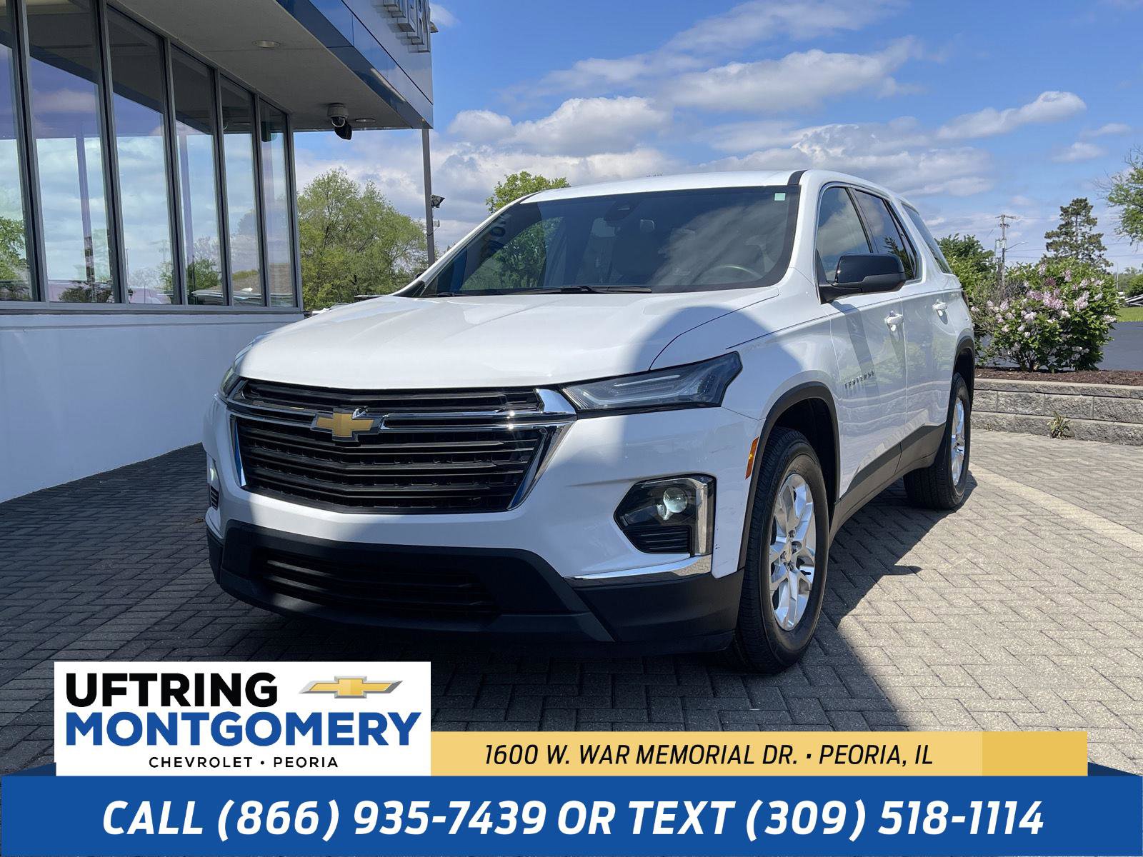 Used 2023 Chevrolet Traverse LS FWD image 1