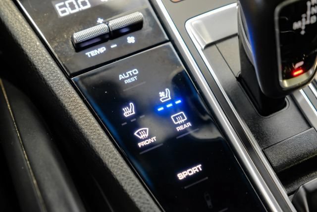 Used 2019 Porsche Cayenne AWD/4WD image 30