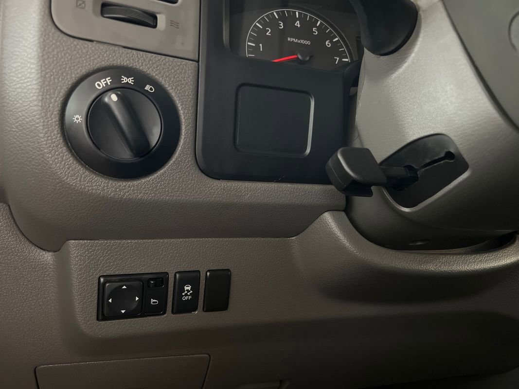 Used 2017 Nissan NV 3500 SV image 72