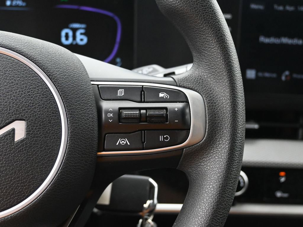 Used 2025 Kia Sportage LX image 14