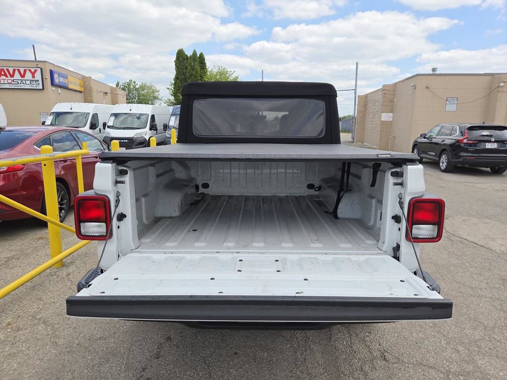Used 2022 Jeep Gladiator Mojave w/ Cold Weather Group AWD/4WD image 18