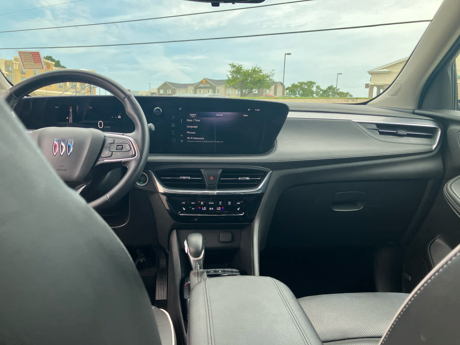 Used 2025 Buick Encore GX Avenir w/ Avenir Technology Package FWD image 33