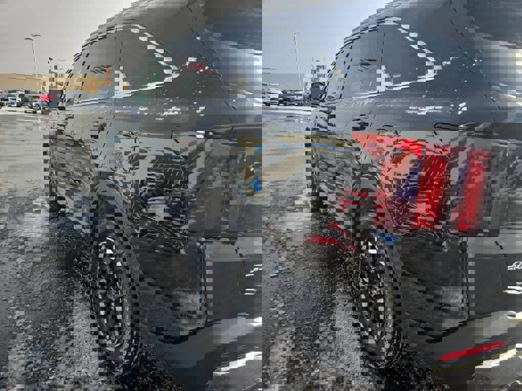 Used 2024 Kia Sorento S image 8