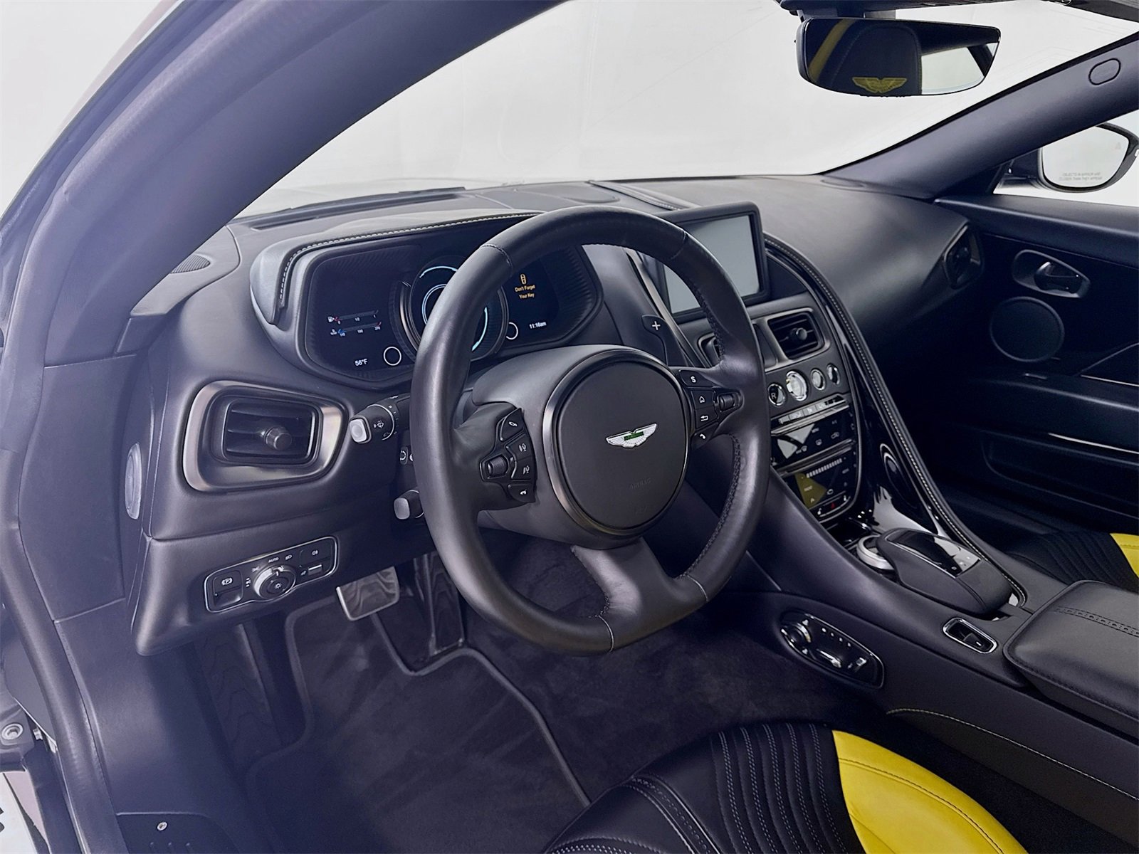 Used 2022 Aston Martin DB11 Coupe image 10