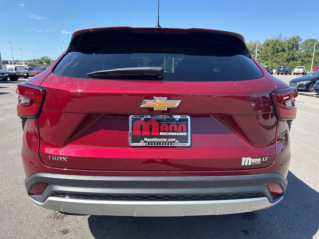 Used 2024 Chevrolet Trax LT image 6