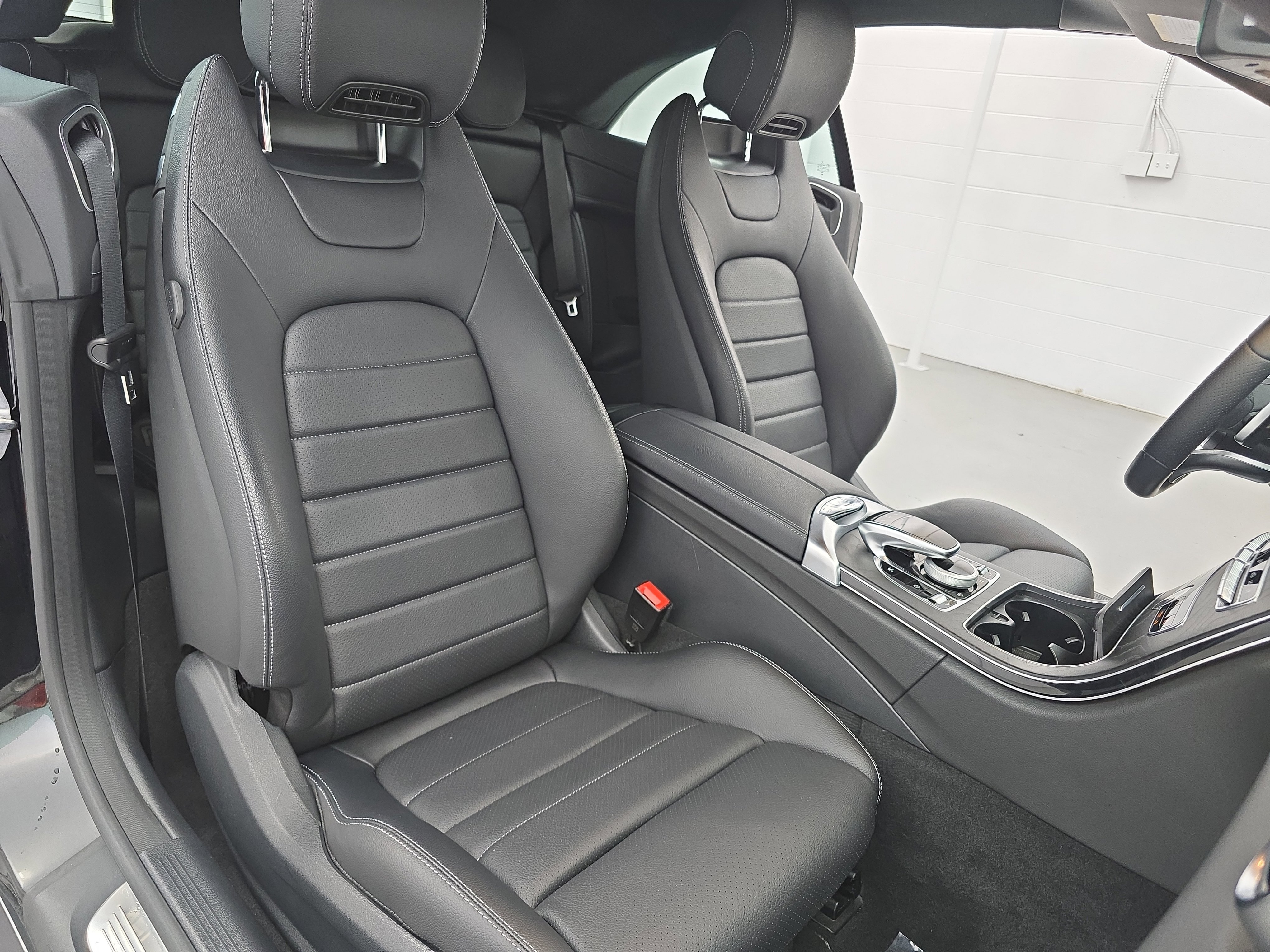 Used 2023 Mercedes-Benz C 300 Cabriolet image 10