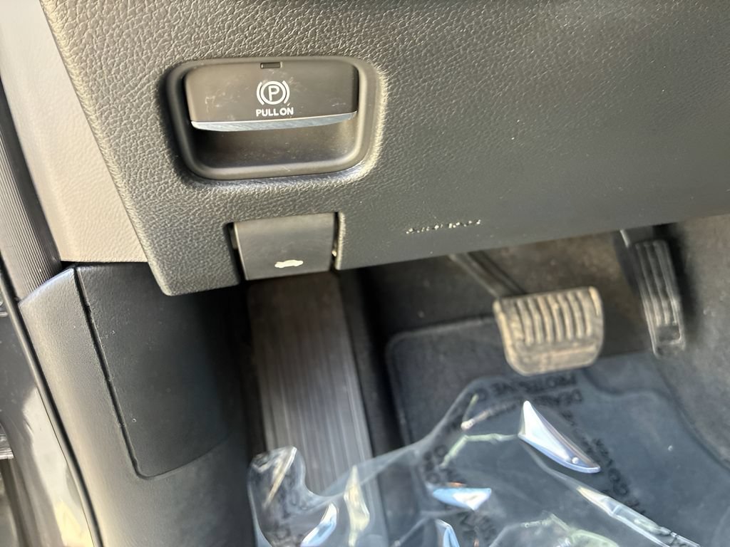 Used 2023 Jeep Grand Cherokee Altitude AWD/4WD image 20