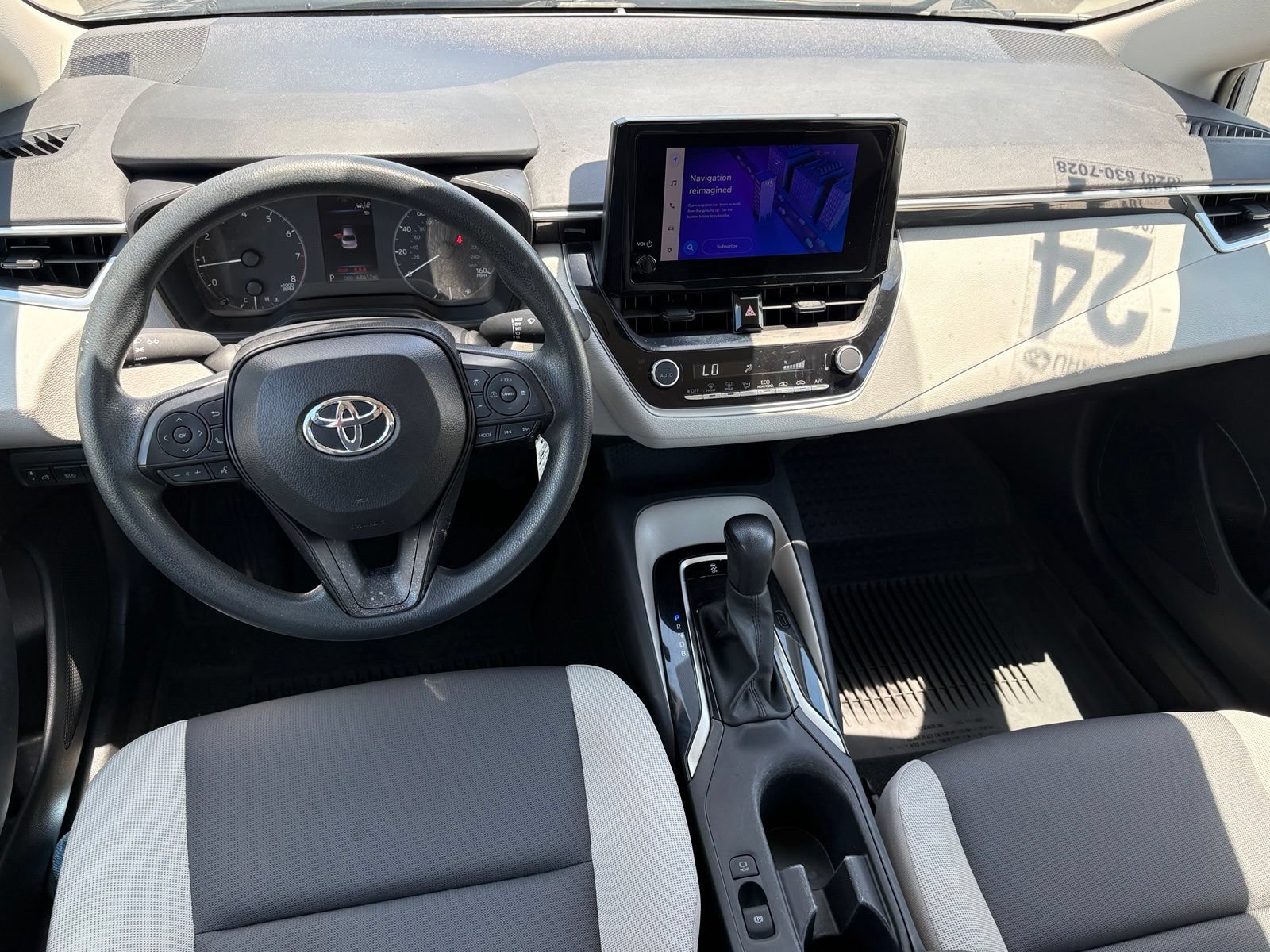 Used 2024 Toyota Corolla LE FWD image 13